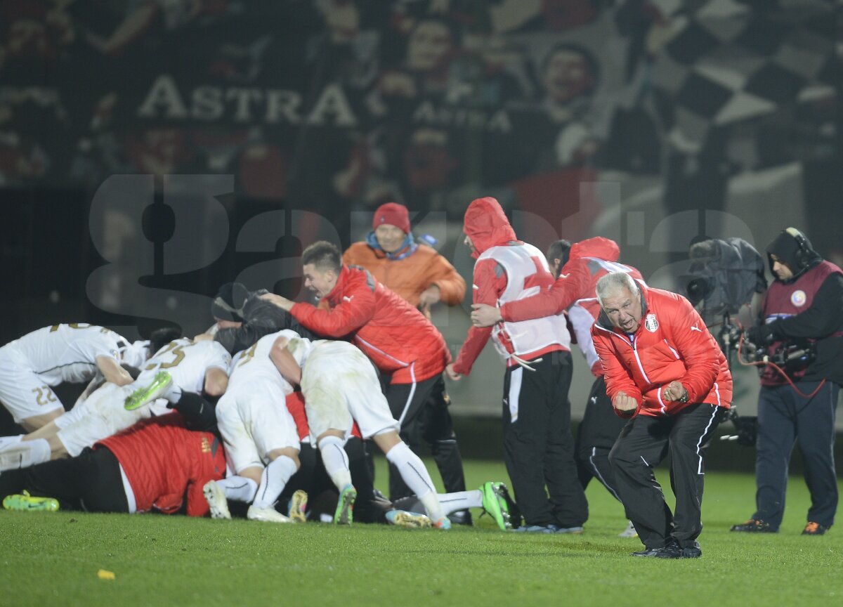 FOTO Astra - Petrolul 2-1 » Paul Papp îi califică pe giurgiuveni în finală cu un gol din ofsaid în ultimul minut