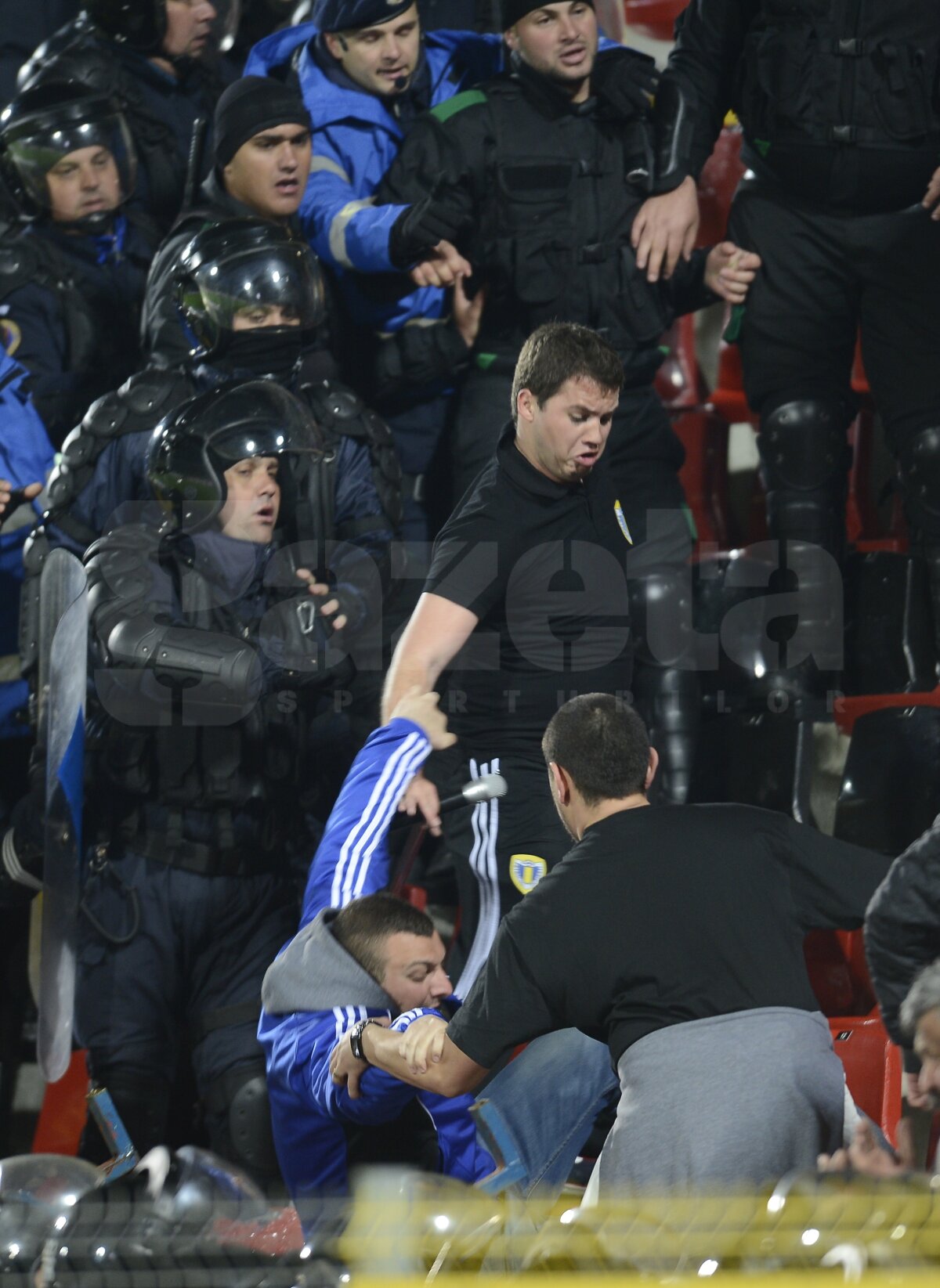 FOTO Fanii Petrolului jigniţi dur de Ioan Niculae! Patronul Astrei se ia şi de clubul din Ploieşti: "Nu are nici un palmares"