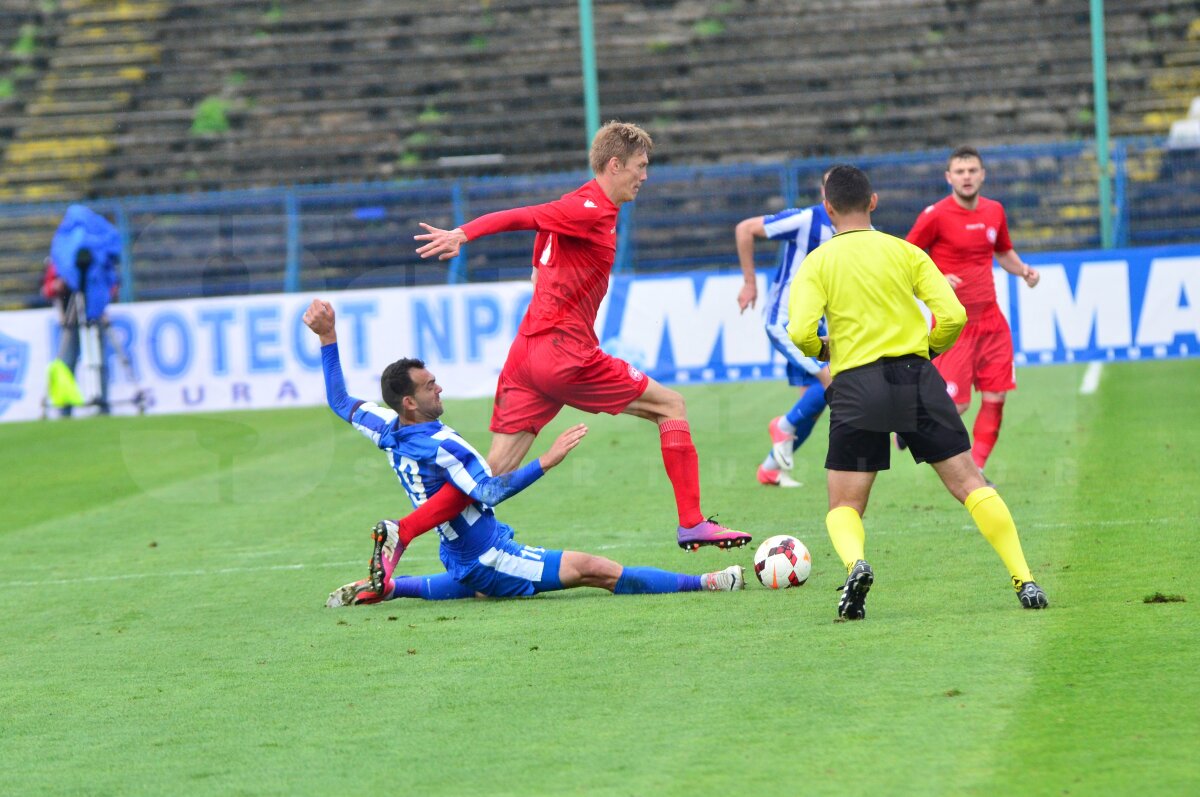 FOTO A început play-off-ul Ligii a II-a! Victorie la scor a lui CS U, revenire spectaculoasă a Rapidului! » Rezultate şi clasamente