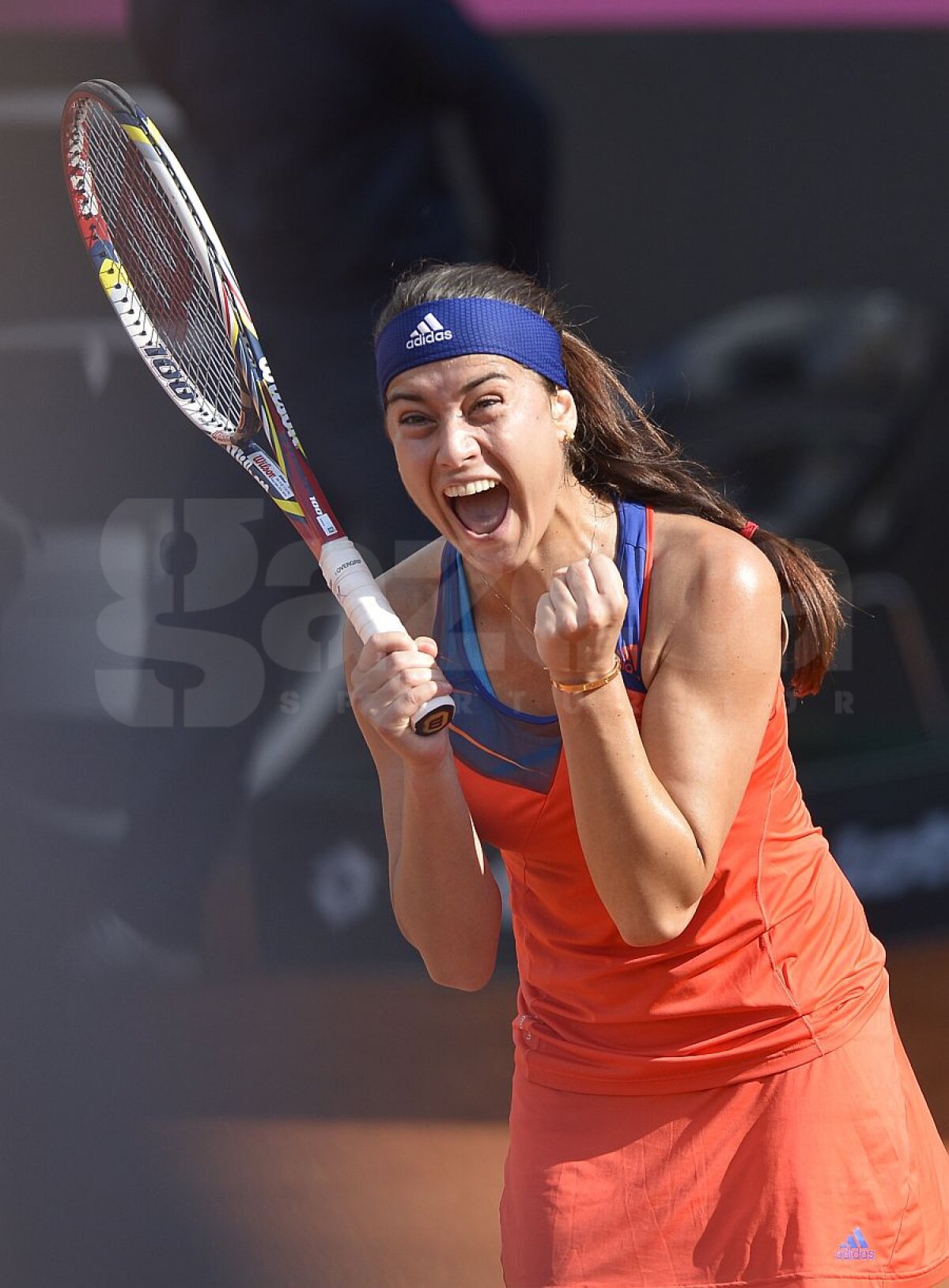 FOTO Bravo, fetelor! Sorana Cîrstea aduce al treilea punct cu Serbia şi califică România în Grupa Mondială II