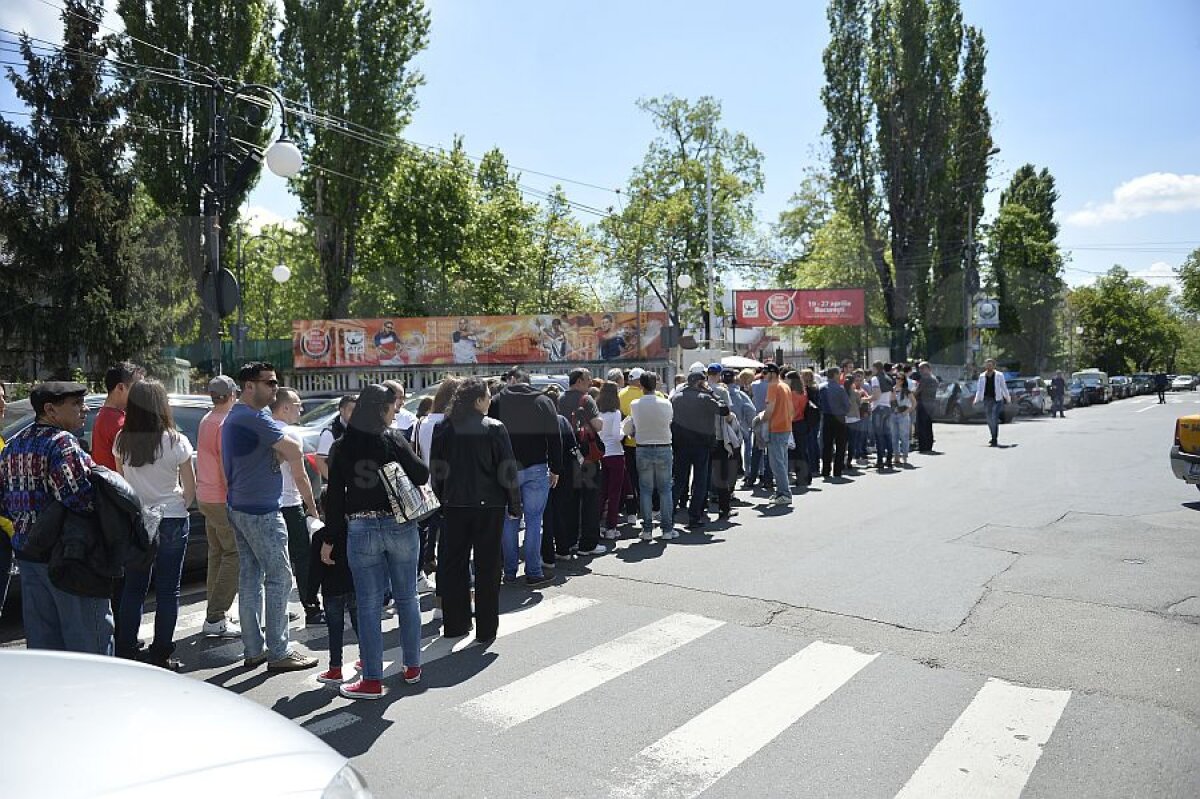 FOTO Interes maxim la BRD Năstase-Ţiriac Trophy » Casele de bilete luate cu asalt astăzi de fanii tenisului