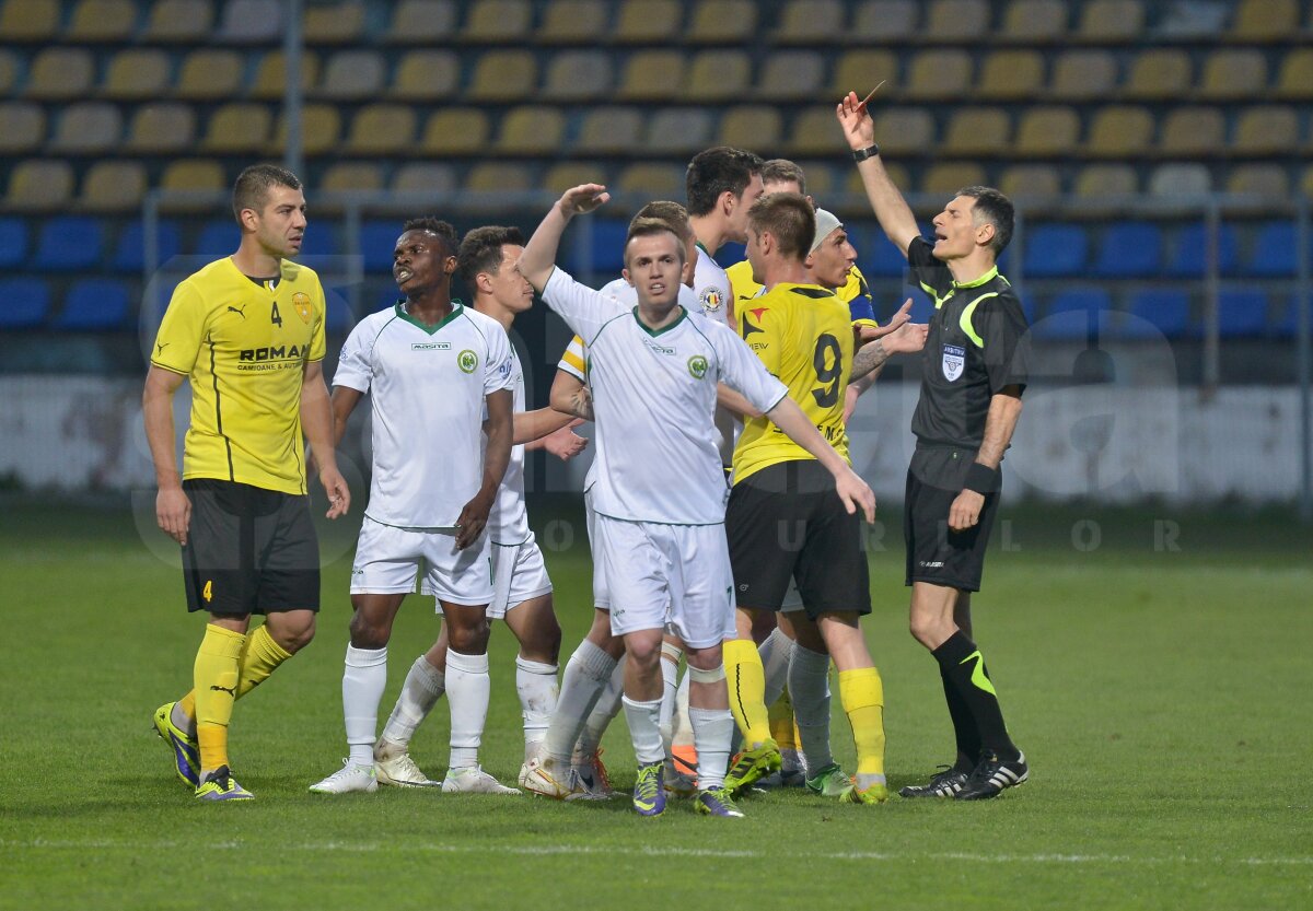 FOTO şi VIDEO » Dubla lui Grigorie şi golul lui Bruno Madeira au adus cele trei puncte Braşovului, 3-1 cu Chiajna