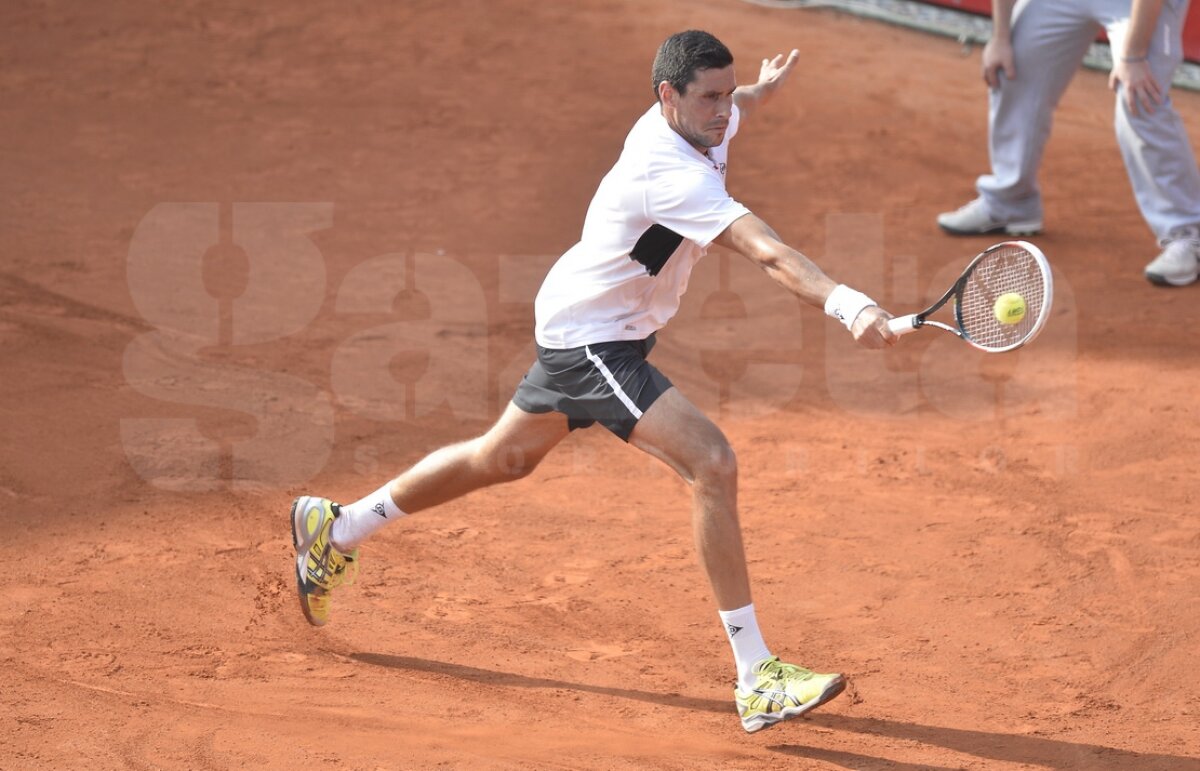 GALERIE FOTO 3 din 3! » Victor Hănescu, Marius Copil şi Adrian Ungur s-au calificat în turul doi la BRD Năstase-Ţiriac Trophy