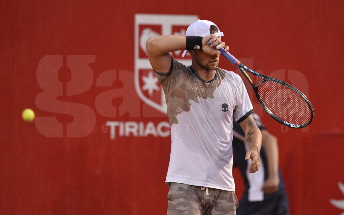 GALERIE FOTO 3 din 3! » Victor Hănescu, Marius Copil şi Adrian Ungur s-au calificat în turul doi la BRD Năstase-Ţiriac Trophy