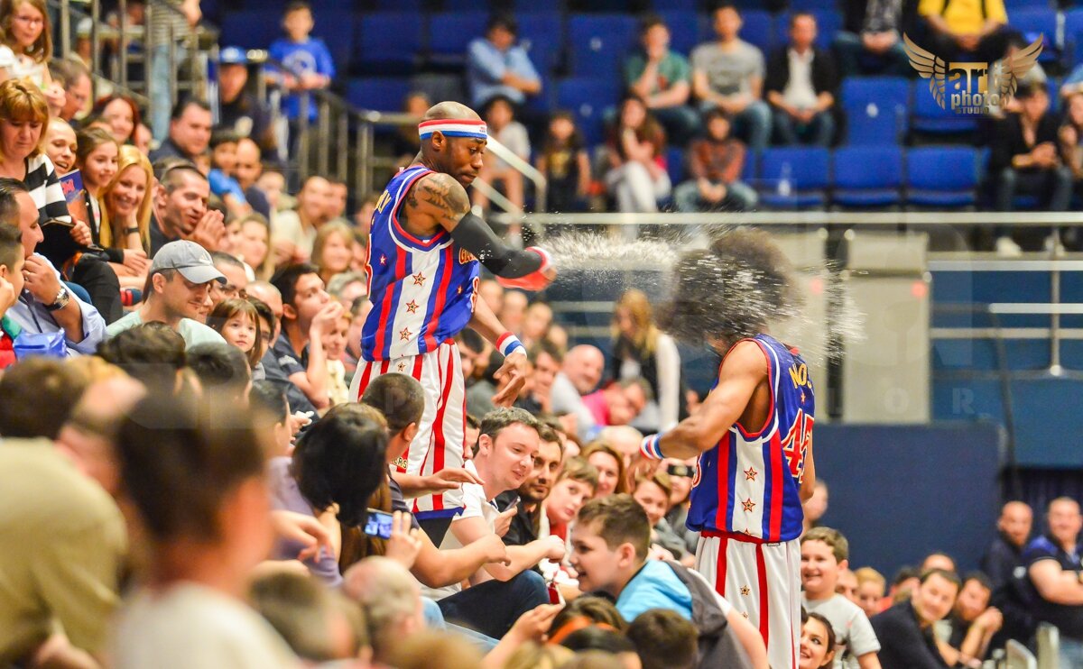 GALERIE FOTO Baschetbaliştii de la Harlem Globetrotters au făcut un spectacol plin de surprize la Polivalentă!