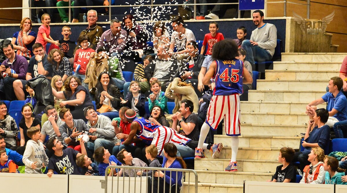 GALERIE FOTO Baschetbaliştii de la Harlem Globetrotters au făcut un spectacol plin de surprize la Polivalentă!