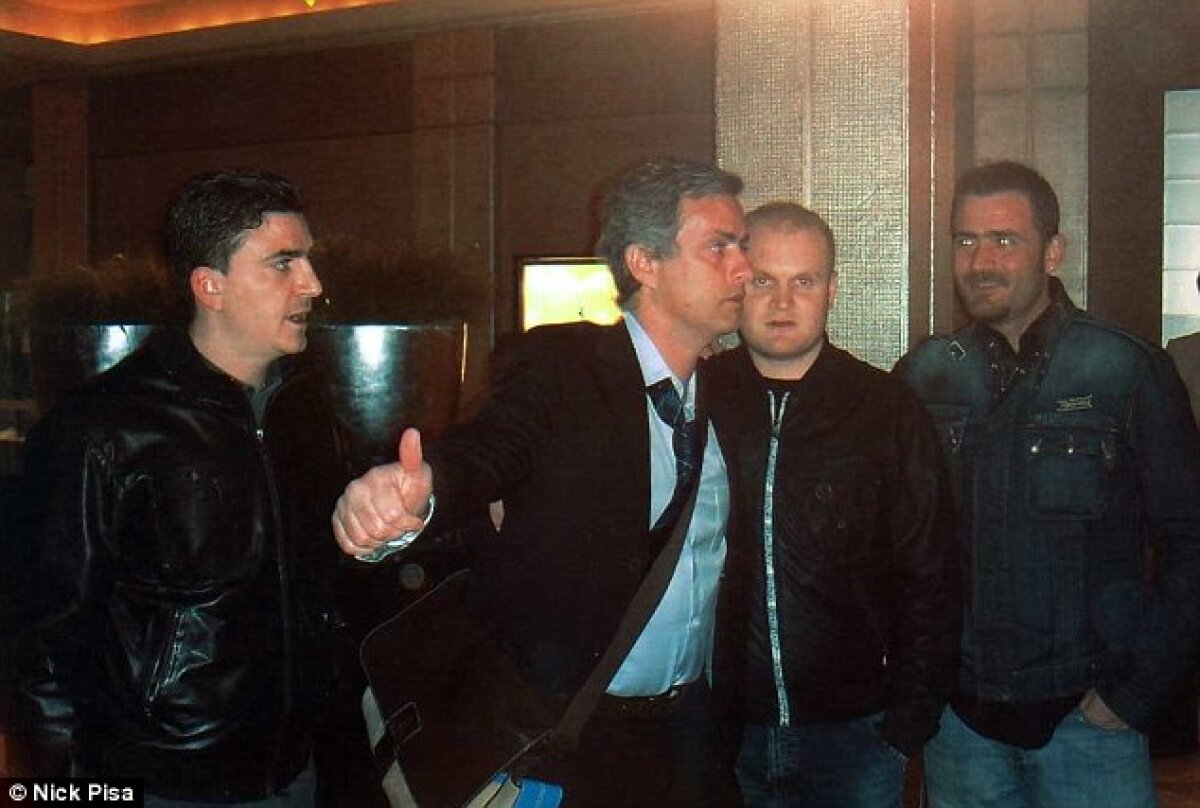 FOTO "Special One" şi pentru Camorra » 3 mafioţi italieni condamnaţi pentru crimă se apără folosind fotografii cu Jose Mourinho!