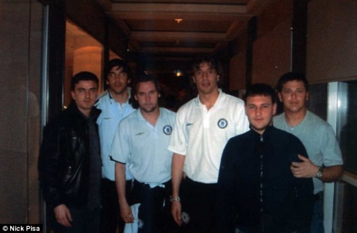 FOTO "Special One" şi pentru Camorra » 3 mafioţi italieni condamnaţi pentru crimă se apără folosind fotografii cu Jose Mourinho!