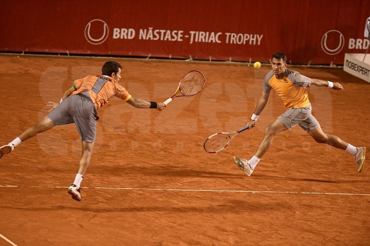 FOTO Horia Tecău şi Jean-Julien Rojer s-au calificat în semifinalele turneului BRD Năstase Ţiriac Trophy