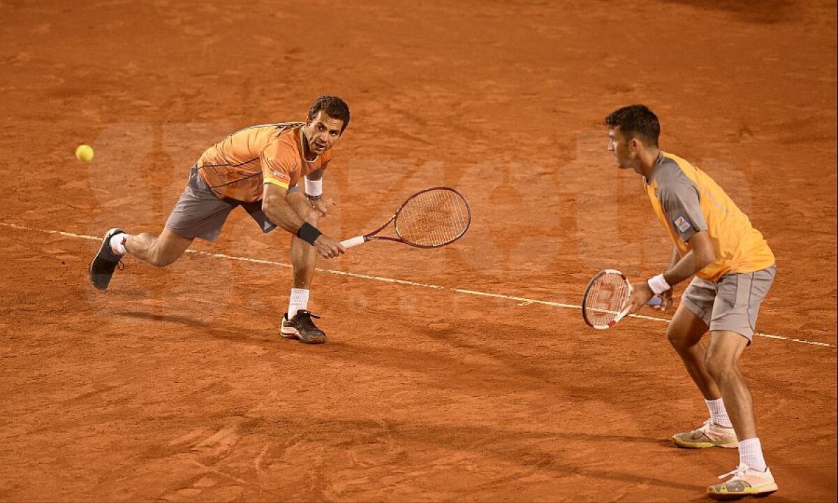 FOTO Horia Tecău şi Jean-Julien Rojer s-au calificat în semifinalele turneului BRD Năstase Ţiriac Trophy
