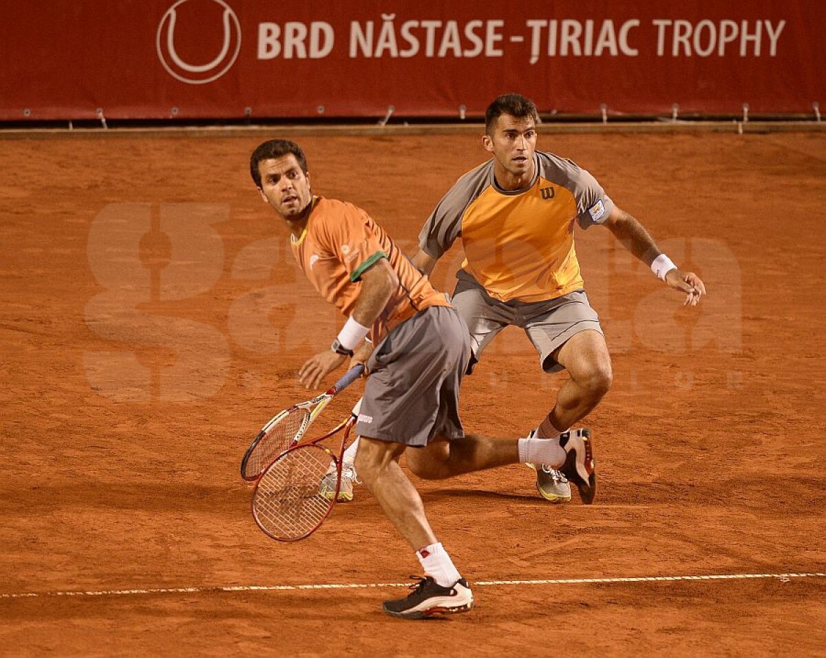 FOTO Horia Tecău şi Jean-Julien Rojer s-au calificat în semifinalele turneului BRD Năstase Ţiriac Trophy