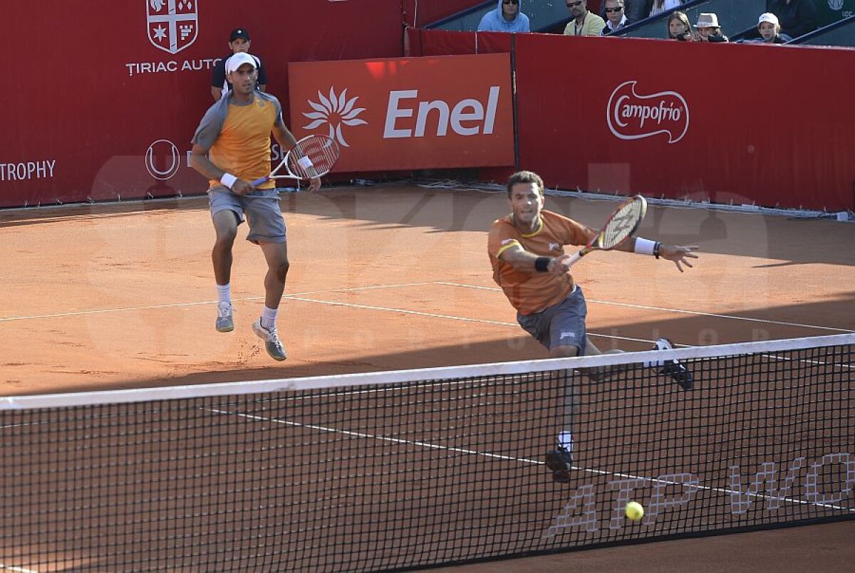 FOTO Revenire de senzaţie » Horia Tecău şi Jean-Julien Rojer au salvat două mingi de meci şi vor juca în finală la BRD Năstase-Ţiriac Trophy!