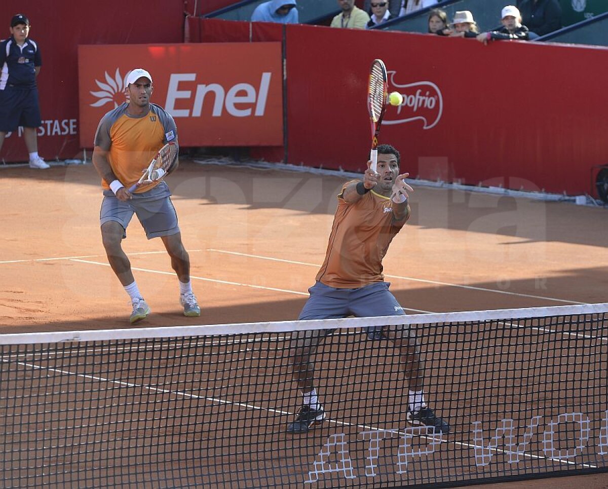 FOTO Revenire de senzaţie » Horia Tecău şi Jean-Julien Rojer au salvat două mingi de meci şi vor juca în finală la BRD Năstase-Ţiriac Trophy!