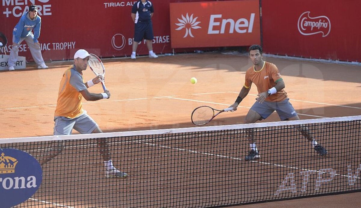 FOTO Revenire de senzaţie » Horia Tecău şi Jean-Julien Rojer au salvat două mingi de meci şi vor juca în finală la BRD Năstase-Ţiriac Trophy!