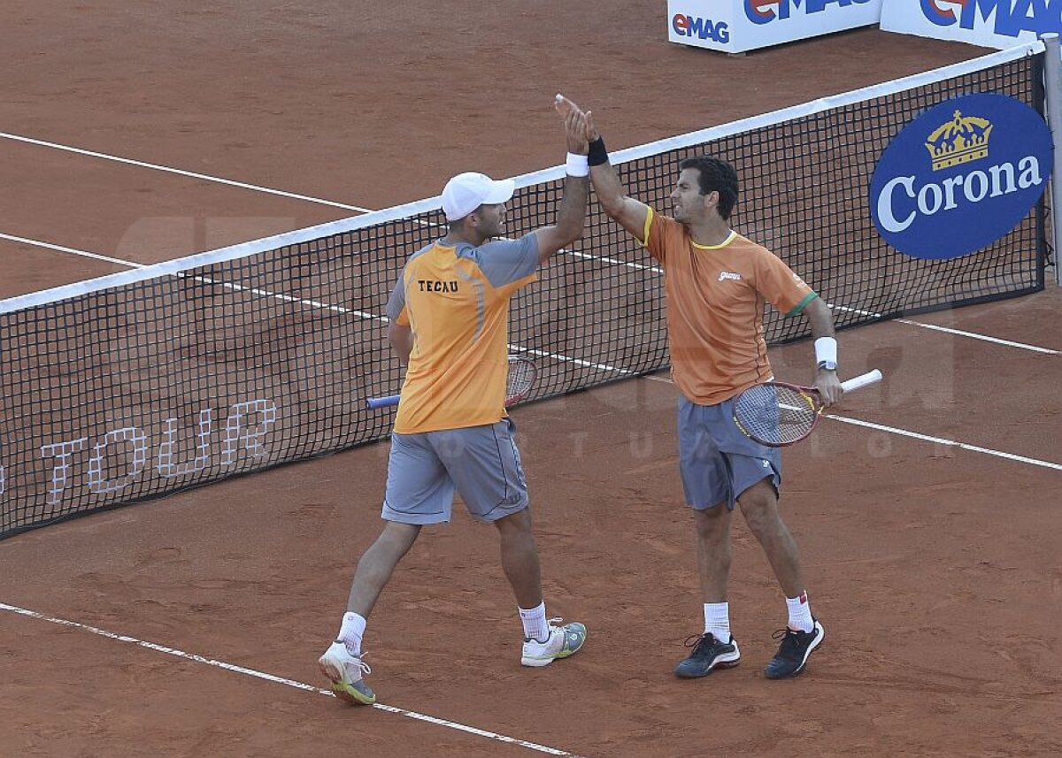 FOTO Revenire de senzaţie » Horia Tecău şi Jean-Julien Rojer au salvat două mingi de meci şi vor juca în finală la BRD Năstase-Ţiriac Trophy!