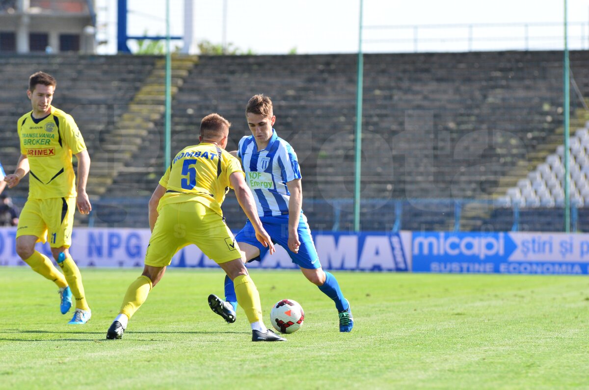 FOTO Pas mare spre Liga 1 făcut de CS U Craiova! Oltenii au învins-o pe Gloria Bistriţa, 1-0