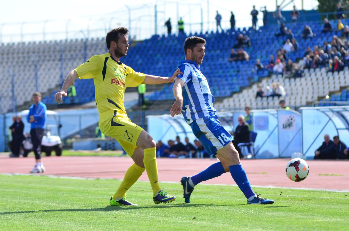 FOTO Pas mare spre Liga 1 făcut de CS U Craiova! Oltenii au învins-o pe Gloria Bistriţa, 1-0