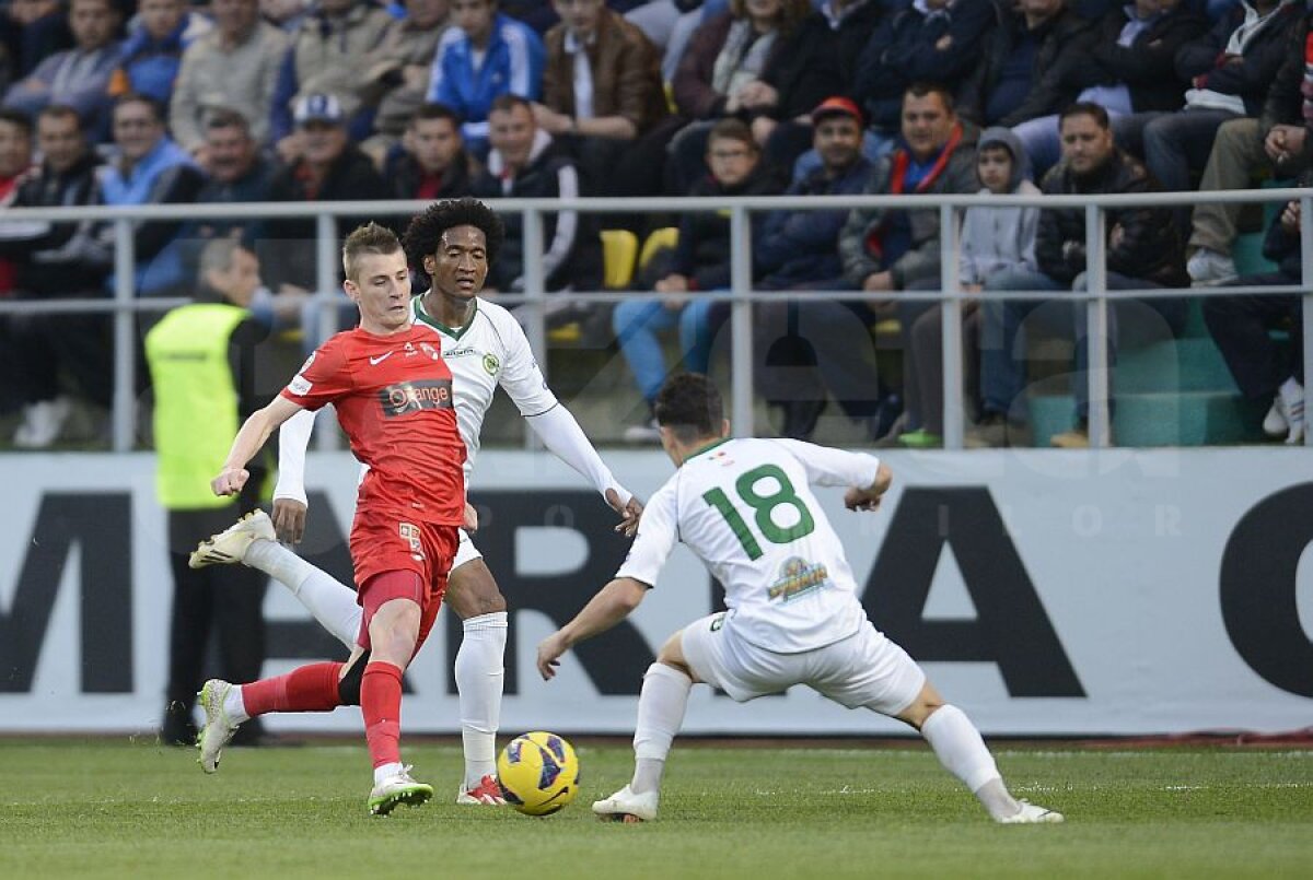 VIDEO+FOTO Dinamo se desprinde spre Europa » 3-1 cu Chiajna şi 4 puncte avans faţă de FC Vaslui