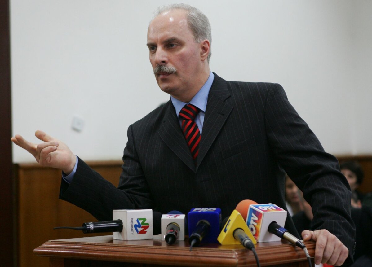 Presiuni, politică şi ambiţii » Marţi este ultima zi de depunere a candidaturilor la şefia COSR