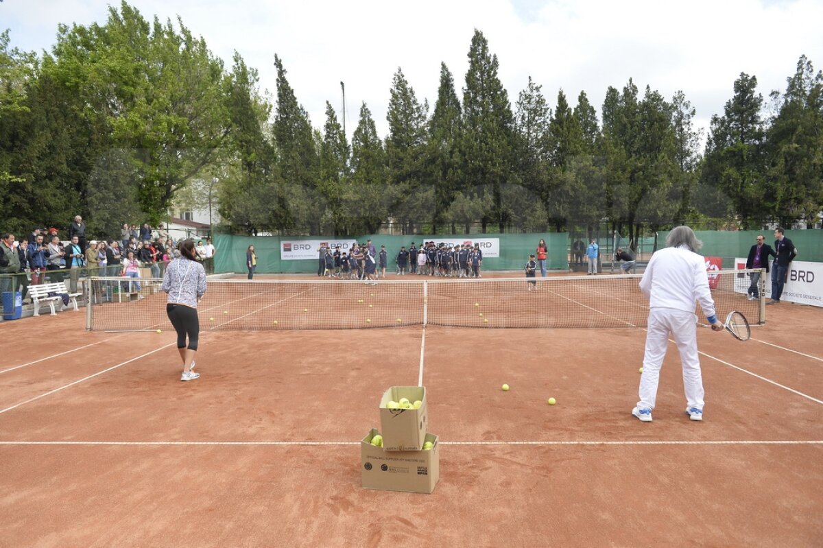 GALERIE FOTO Şi-au întîlnit idolii » Surpriză din partea Gazetei Sporturilor pentru copiii de mingi de la BRD Trophy