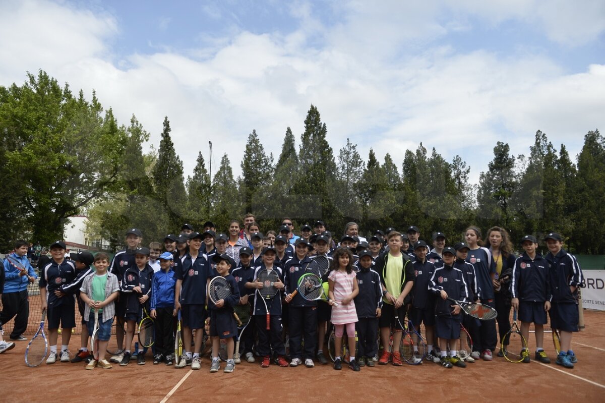 GALERIE FOTO Şi-au întîlnit idolii » Surpriză din partea Gazetei Sporturilor pentru copiii de mingi de la BRD Trophy