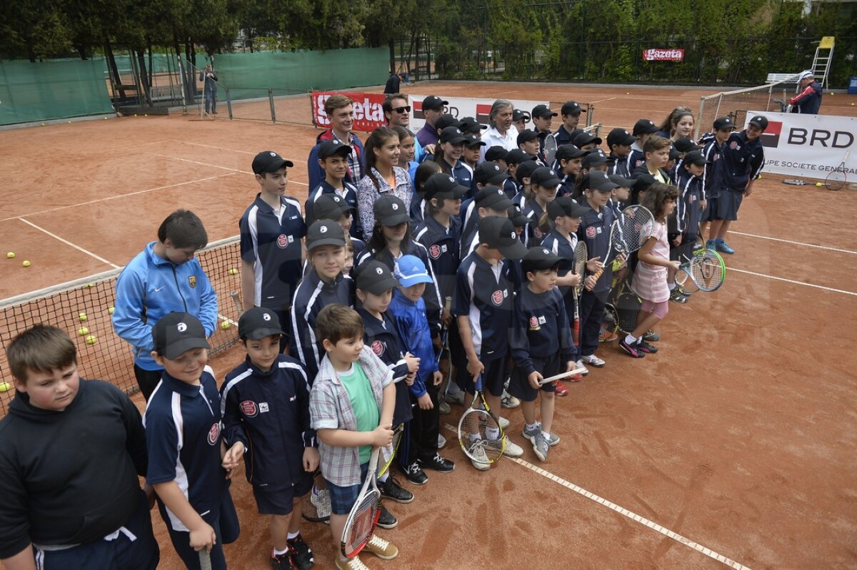 GALERIE FOTO Şi-au întîlnit idolii » Surpriză din partea Gazetei Sporturilor pentru copiii de mingi de la BRD Trophy
