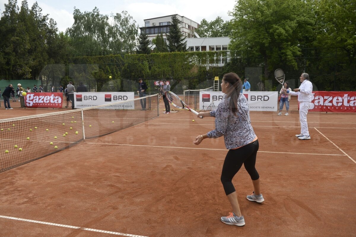 GALERIE FOTO Şi-au întîlnit idolii » Surpriză din partea Gazetei Sporturilor pentru copiii de mingi de la BRD Trophy