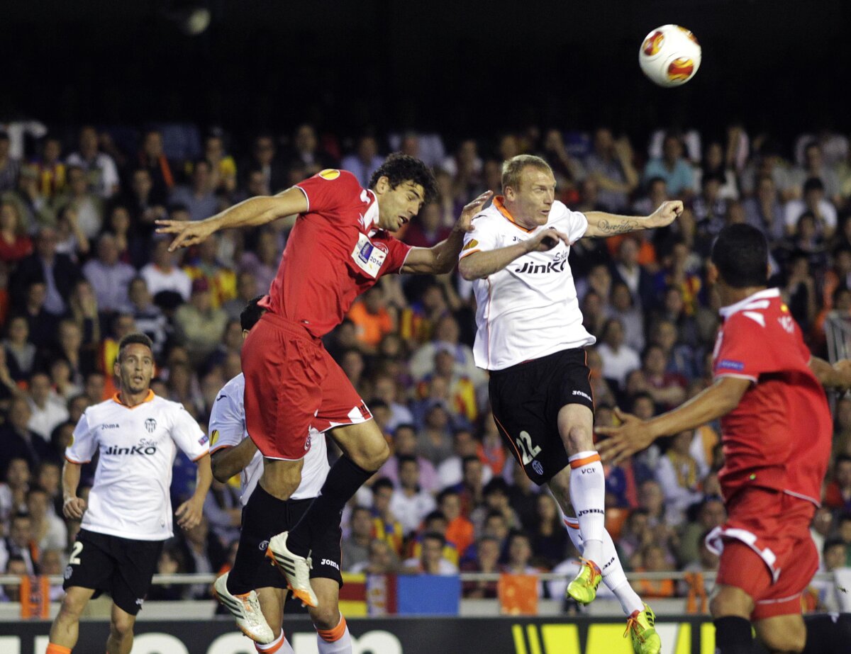 VIDEO şi FOTO Sevilla s-a calificat la ultima fază a jocului, deşi cîştigase în tur 2-0 cu Valencia! Benfica o lasă acasă pe Juventus