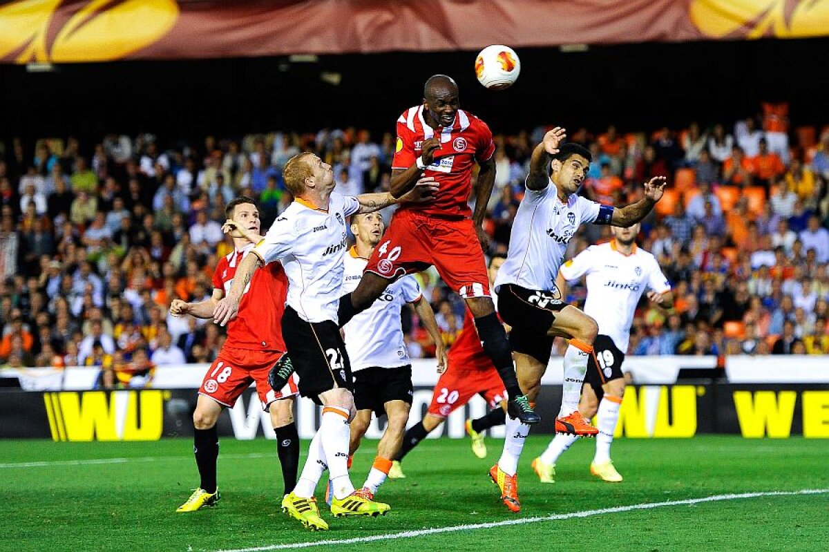 VIDEO Şi Europa e iberică » Benfica şi Sevilla s-au calificat în finala de pe Juventus Stadium!