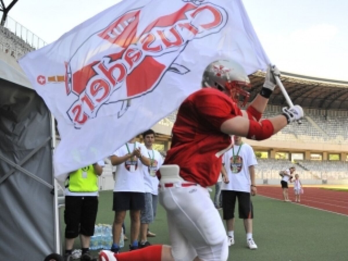 A început Campionatul Naţional de Fotbal American!