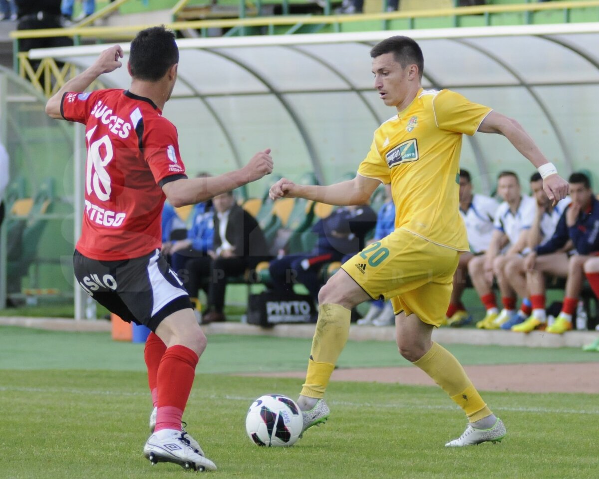 VIDEO şi FOTO Victorie pe "burta goală"! FC Vaslui - Pandurii 1-0 » Gorjenii nu au reuşit nici o victorie în Liga 1 pe terenul moldovenilor