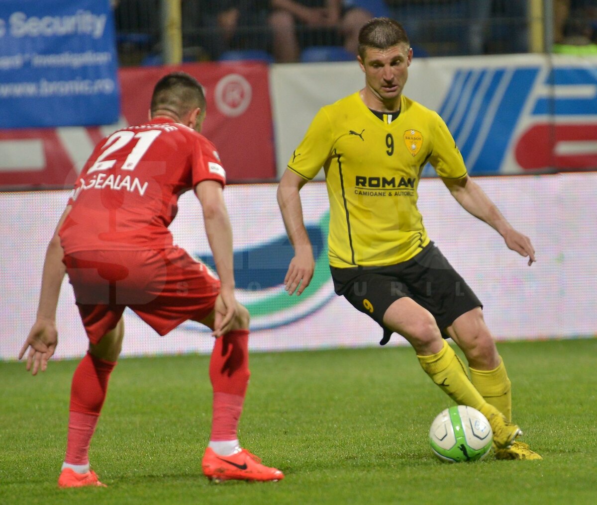 VIDEO şi FOTO Dinamo a fost de nerecunoscut la Braşov, unde a pierdut 2-0 » "Cîinii" au oprit o serie de 15 meciuri consecutive în care marcaseră