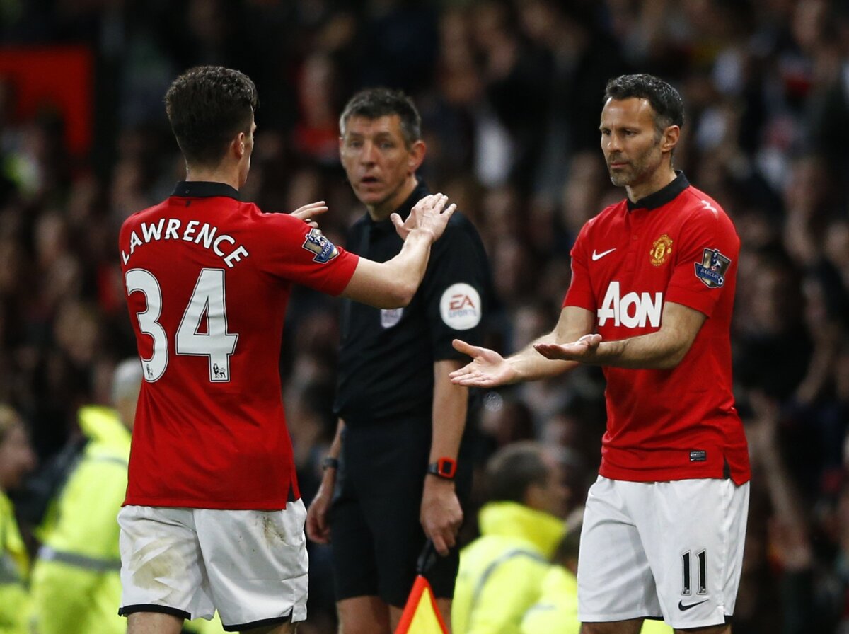 FOTO şi VIDEO Ryan Giggs, ultimul meci la Manchester United pe Old Trafford! Debut de senzaţie la "diavoli" în victoria cu Hull, 3-1