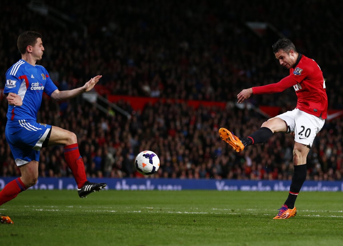 FOTO şi VIDEO Ryan Giggs, ultimul meci la Manchester United pe Old Trafford! Debut de senzaţie la "diavoli" în victoria cu Hull, 3-1