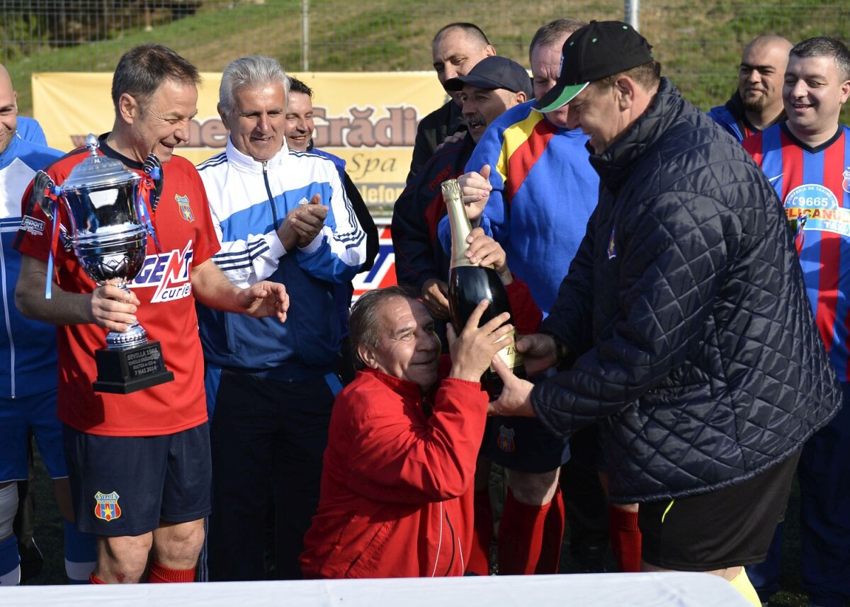 FOTO Mai plinuţi, mai frumoşi, mai haioşi! » S-au împlinit 28 de ani de la cîştigarea Cupei Campionilor Europeni de către Steaua