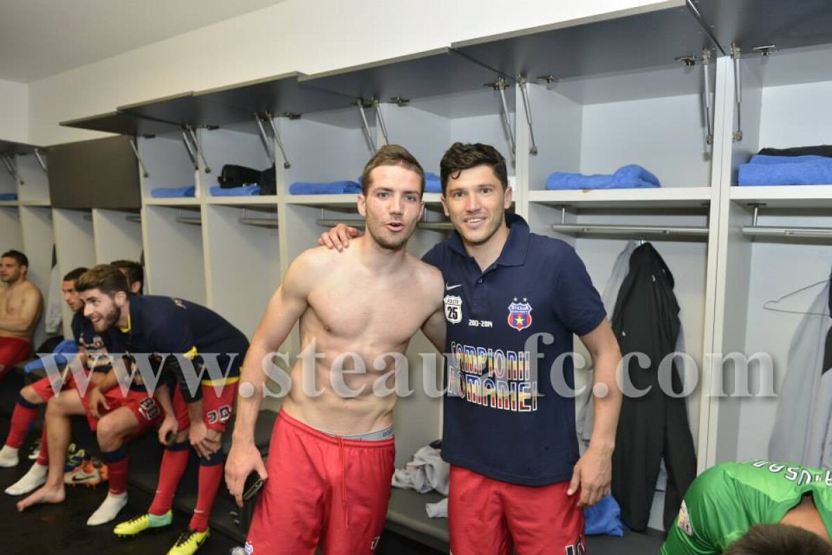 GALERIE FOTO Steliştii au petrecut pînă dimineaţă după ce-au cîştigat titlul 25 din istoria clubului