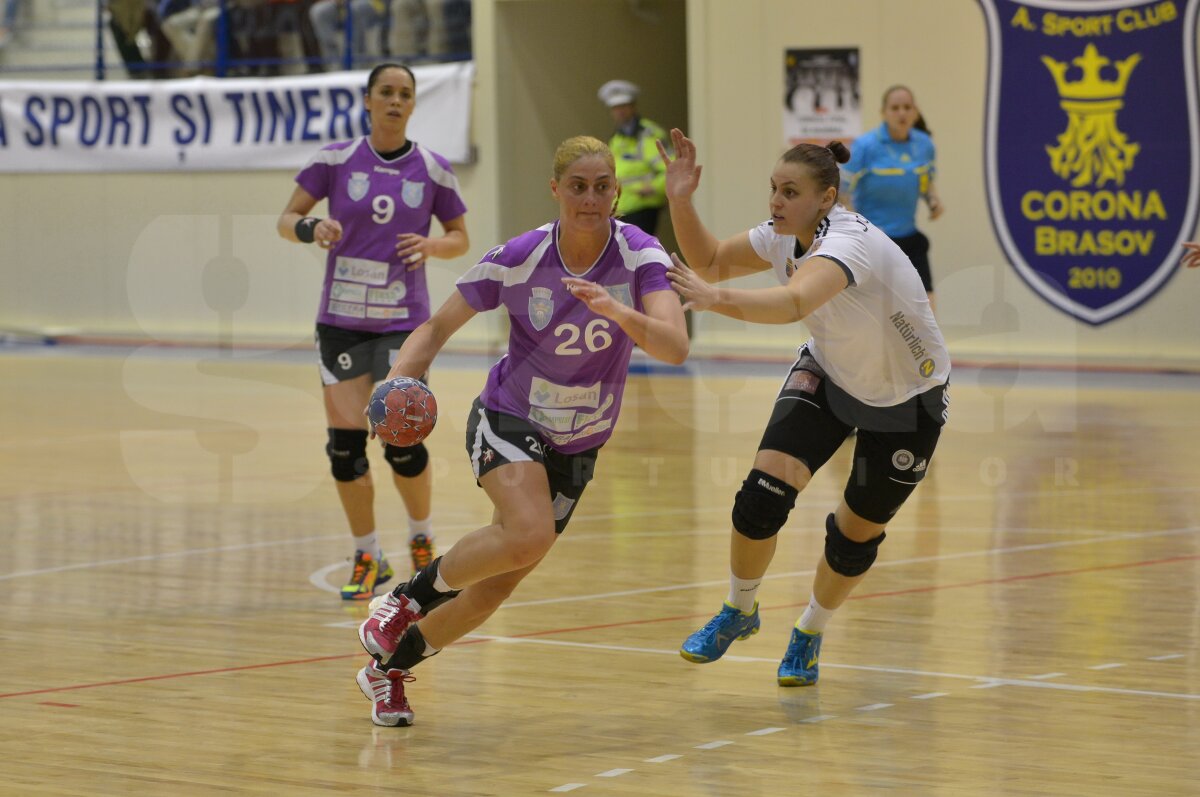 Corona Braşov a cîştigat returul cu U Jolidon Cluj, 34-26 şi s-a calificat în Final 3 al Ligii Naţionale