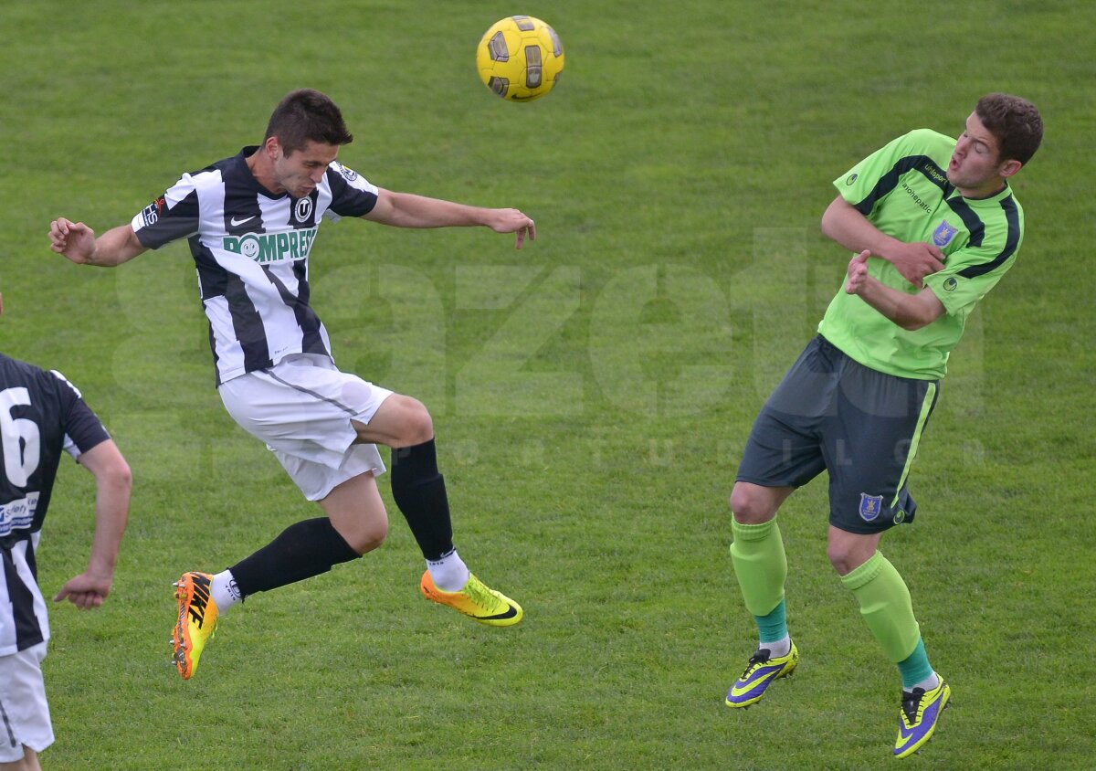 FOTO şi VIDEO Corona - U Cluj 0-2 » Echipa lui Mihai Teja a urcat pe locul 9, dar încă poate retrograda