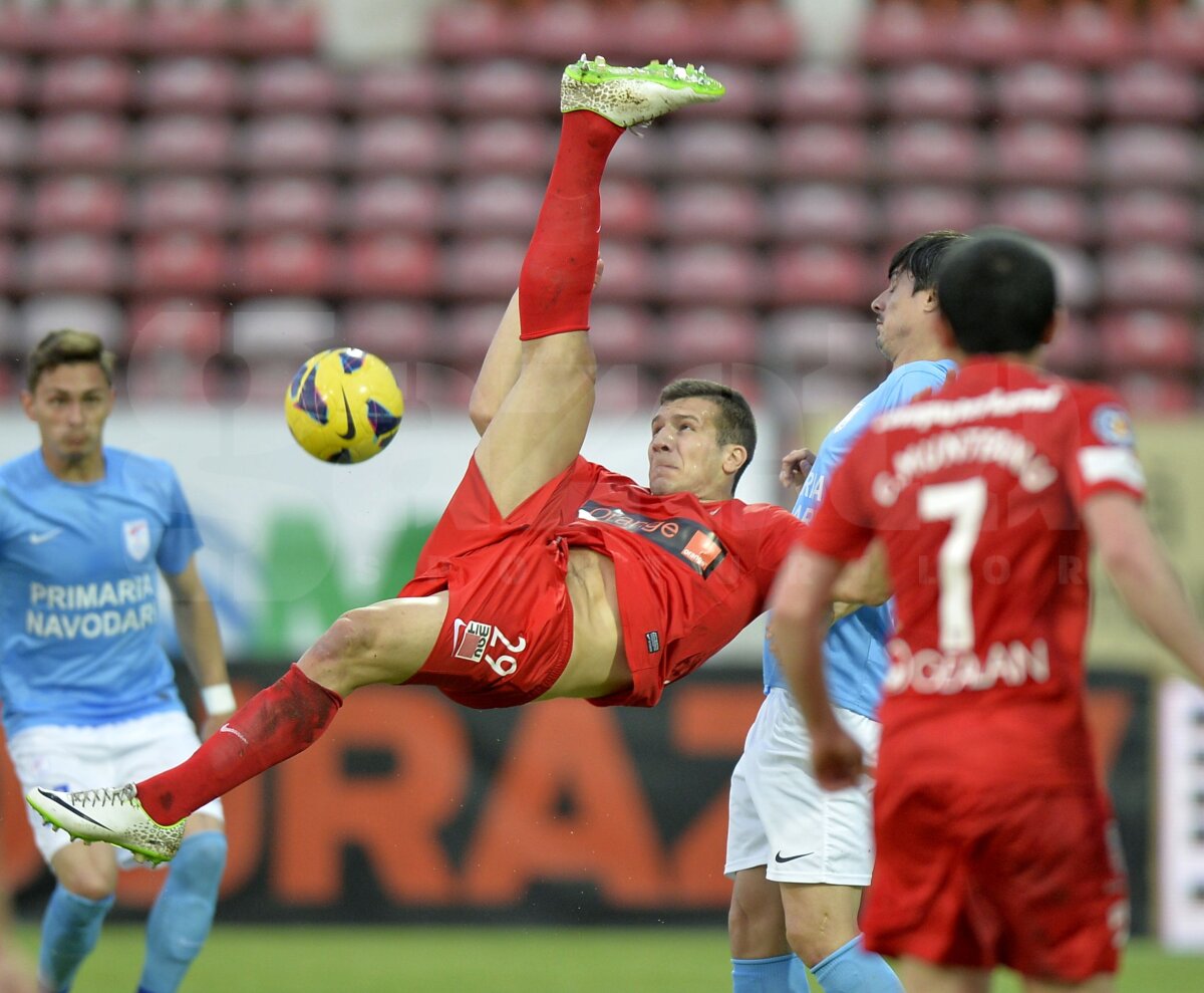 FOTO şi VIDEO Dinamo - Săgeata Năvodari 4-1 » "Cîinii" au obţinut prima victorie după 3 etape de secetă