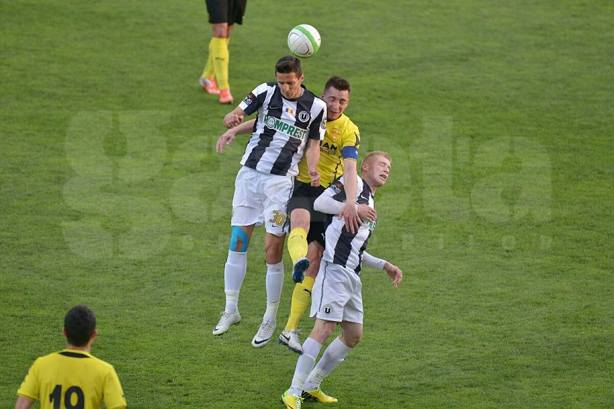 VIDEO+FOTO Egal pentru "U" » Clujenii sînt ca şi salvaţi de la retrogradare, după 0-0 la Braşov! "Stegarii" încă au emoţii mari