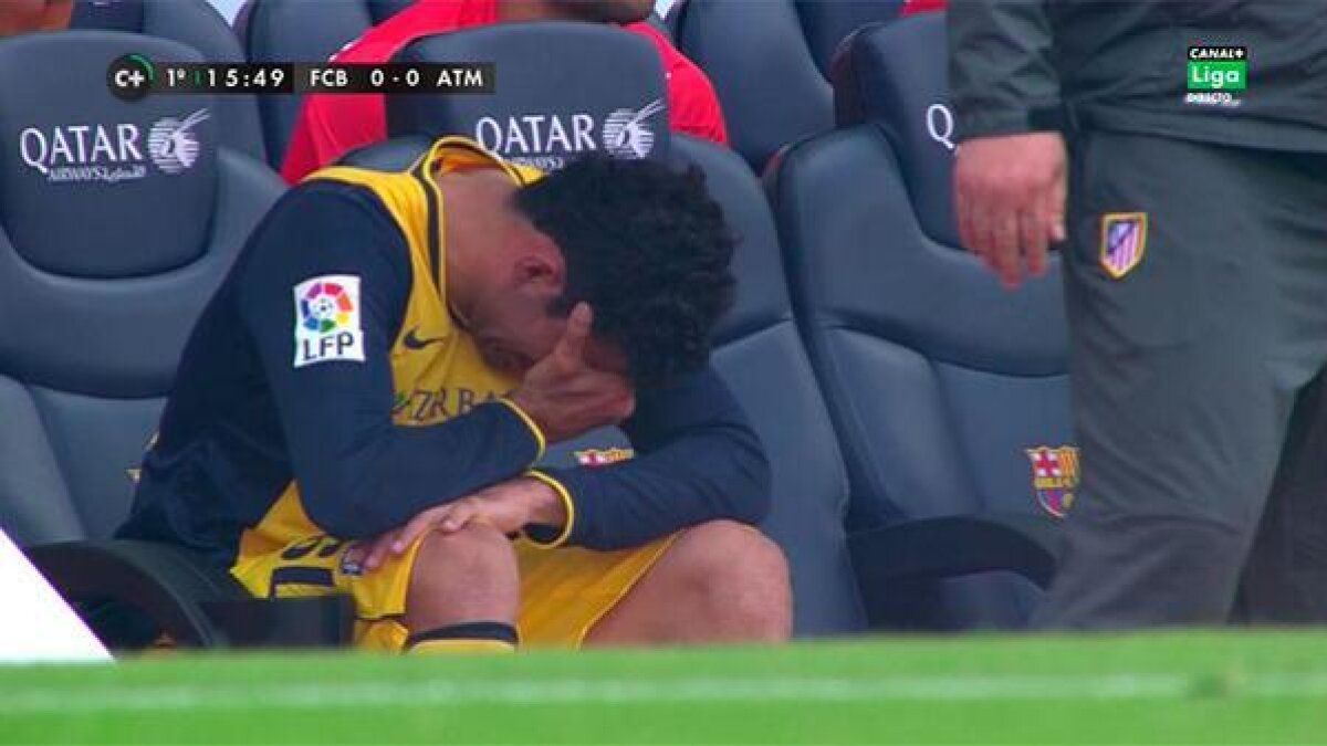 FOTO şi VIDEO 5 minute de coşmar pentru Atletico » Cei mai importanţi doi jucători s-au rupt şi Diego Simeone i-a scos în startul meciului