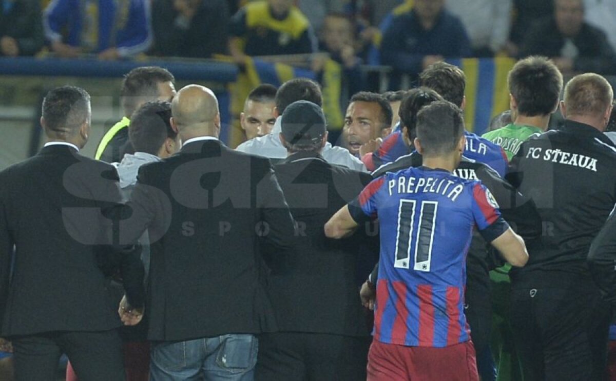 FOTO şi VIDEO Scandal imens după fluierul final! » Jucătorii Petrolului şi s-a declanşat o bătaie generală!