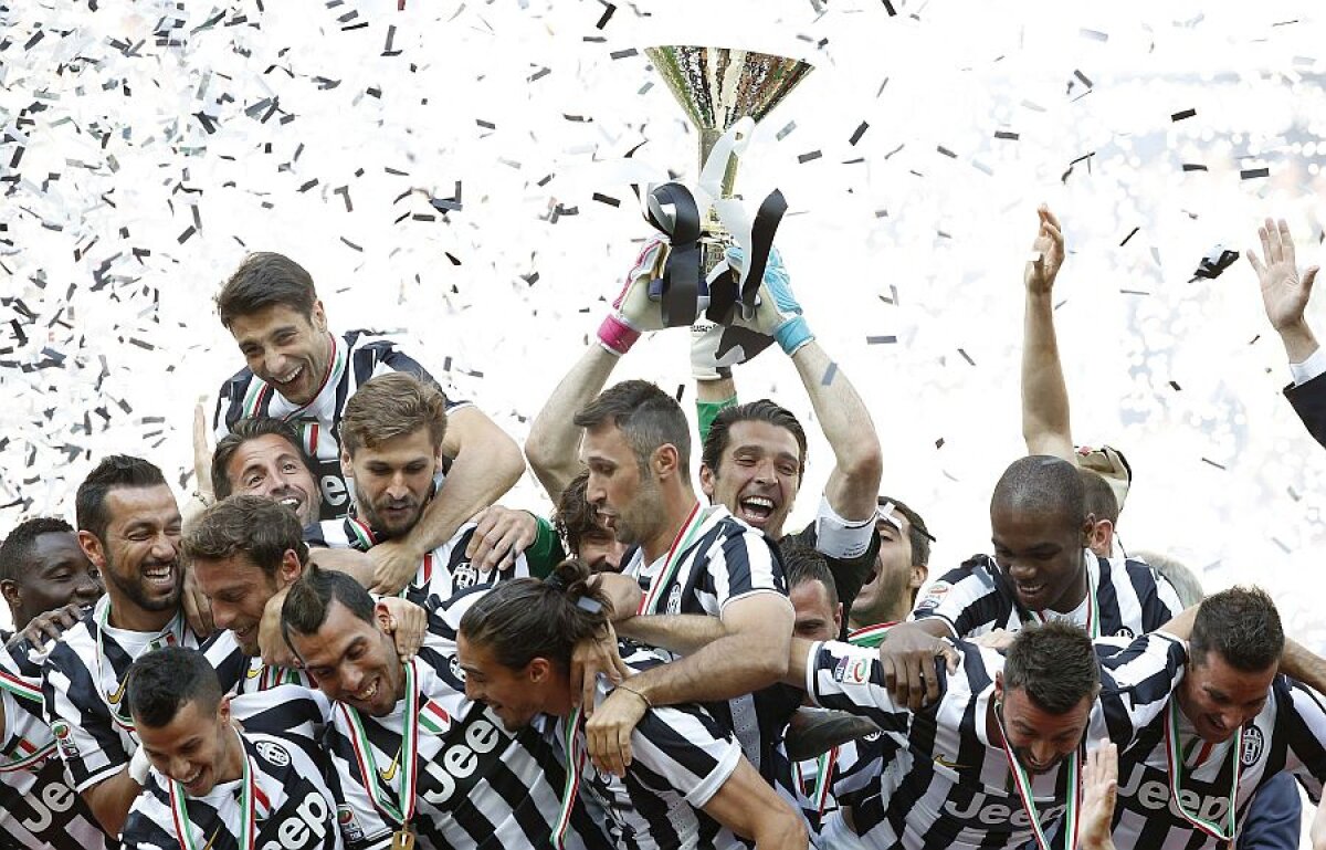 VIDEO+FOTO Petrecere la Torino » Juventus a sărbătorit cîştigarea celui de-al 30-lea titlu!