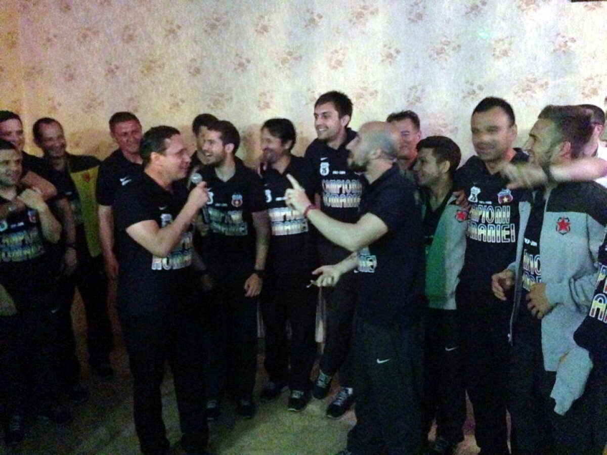 FOTO Party cu Piţi Talent! » Roş-albaştrii au petrecut pe "sistem turbo" după egalul cu Petrolul