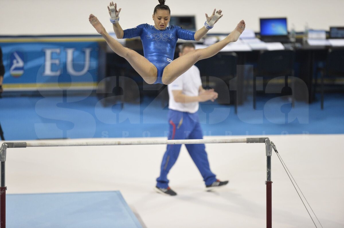Corespondenţă din Sofia » Ocolul aparatelor în 150 de minute » Larisa Iordache a concurat în toate cele patru finale de la Europene