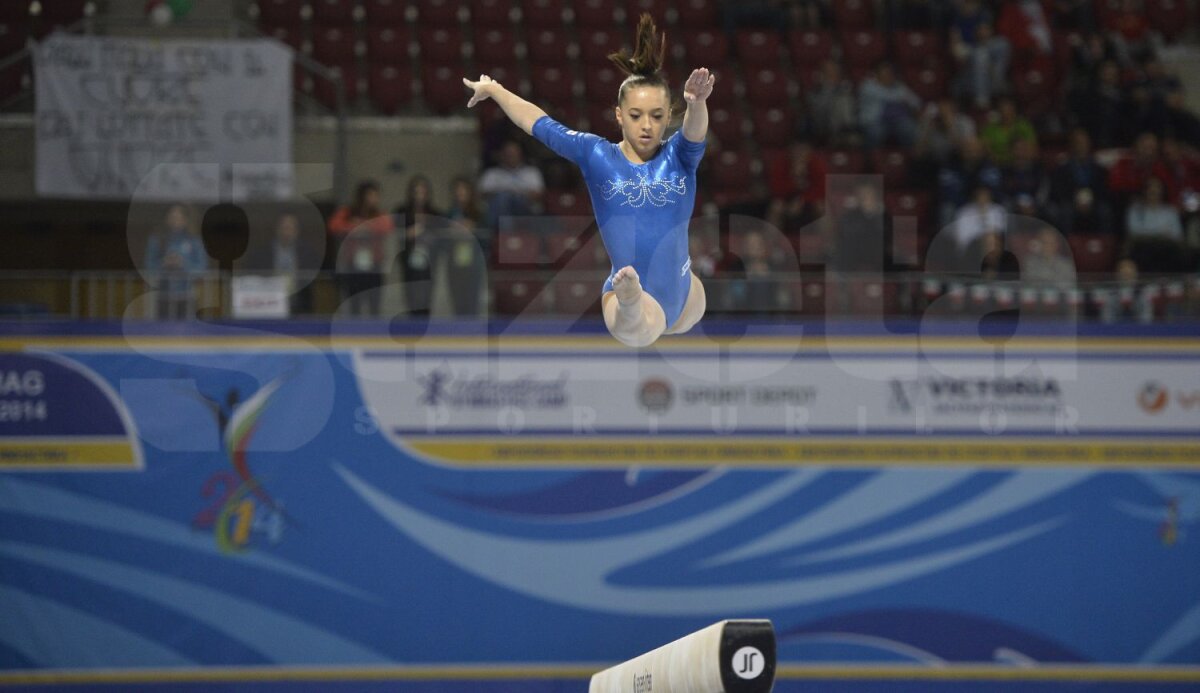 Corespondenţă din Sofia » Ocolul aparatelor în 150 de minute » Larisa Iordache a concurat în toate cele patru finale de la Europene