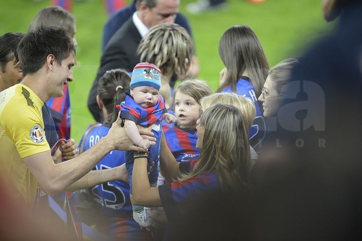 FOTO Petrecere de zile mari pe Naţional Arena » Steaua a sărbătorit cu stil titlul 25 alături de suporteri
