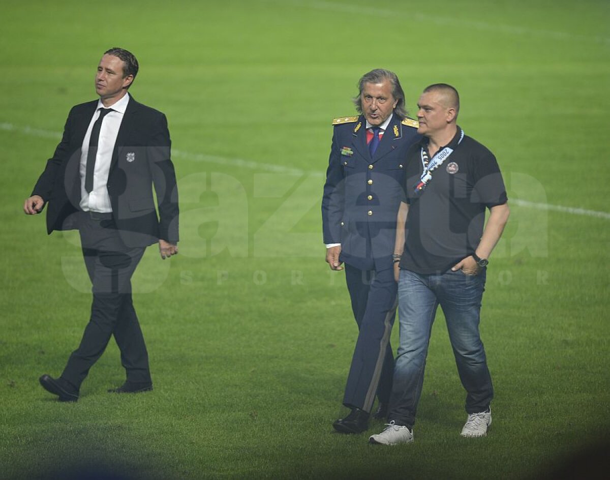 FOTO Petrecere de zile mari pe Naţional Arena » Steaua a sărbătorit cu stil titlul 25 alături de suporteri