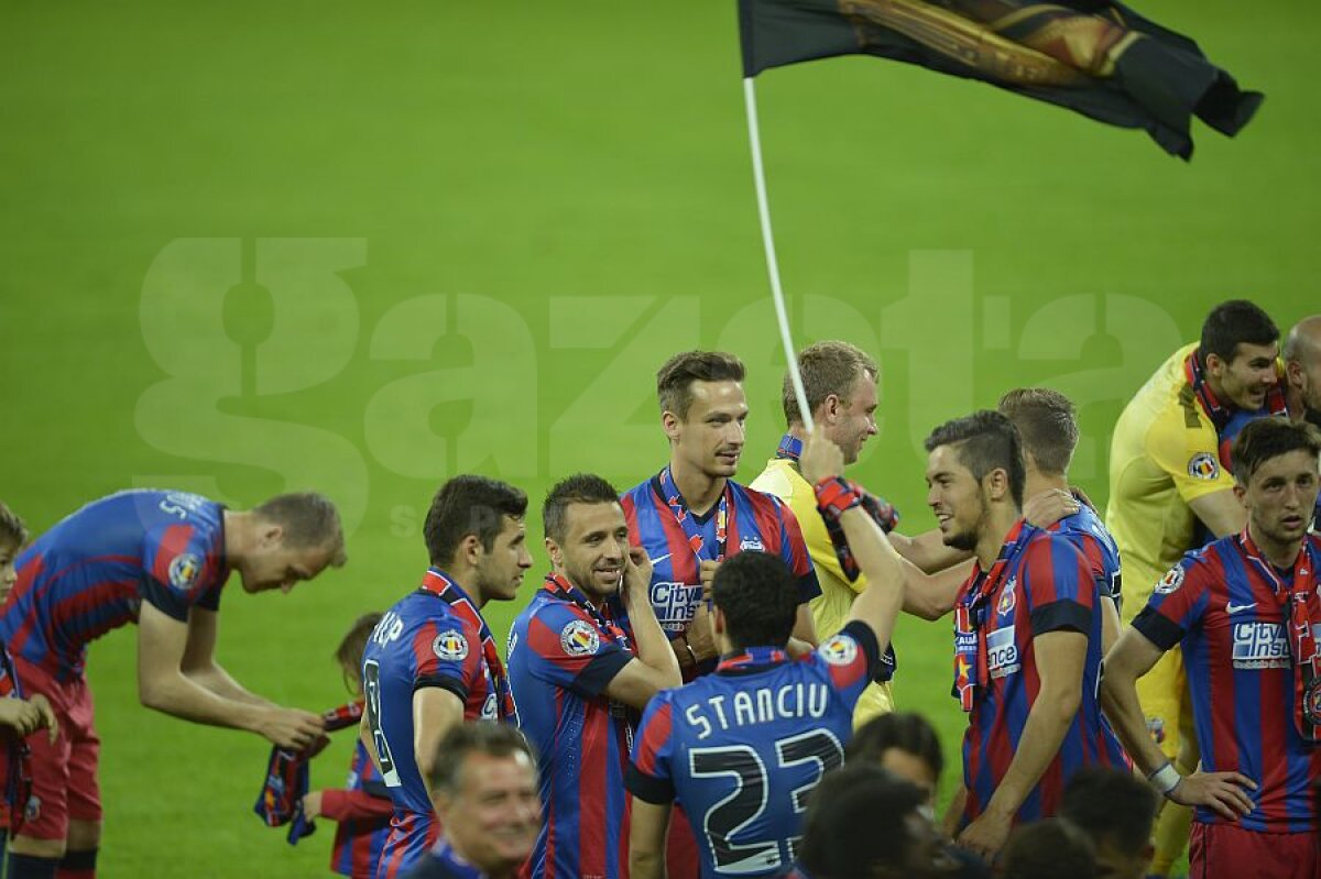 FOTO Petrecere de zile mari pe Naţional Arena » Steaua a sărbătorit cu stil titlul 25 alături de suporteri