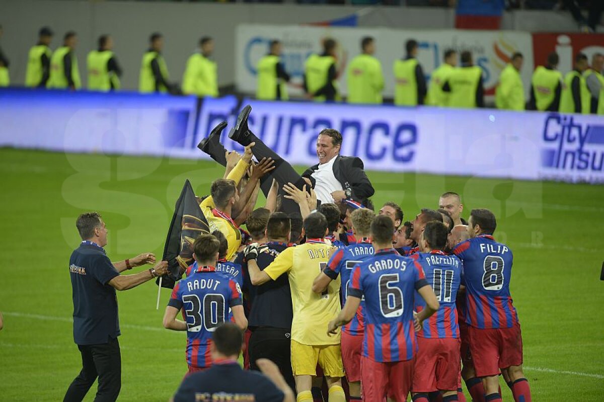 FOTO Petrecere de zile mari pe Naţional Arena » Steaua a sărbătorit cu stil titlul 25 alături de suporteri